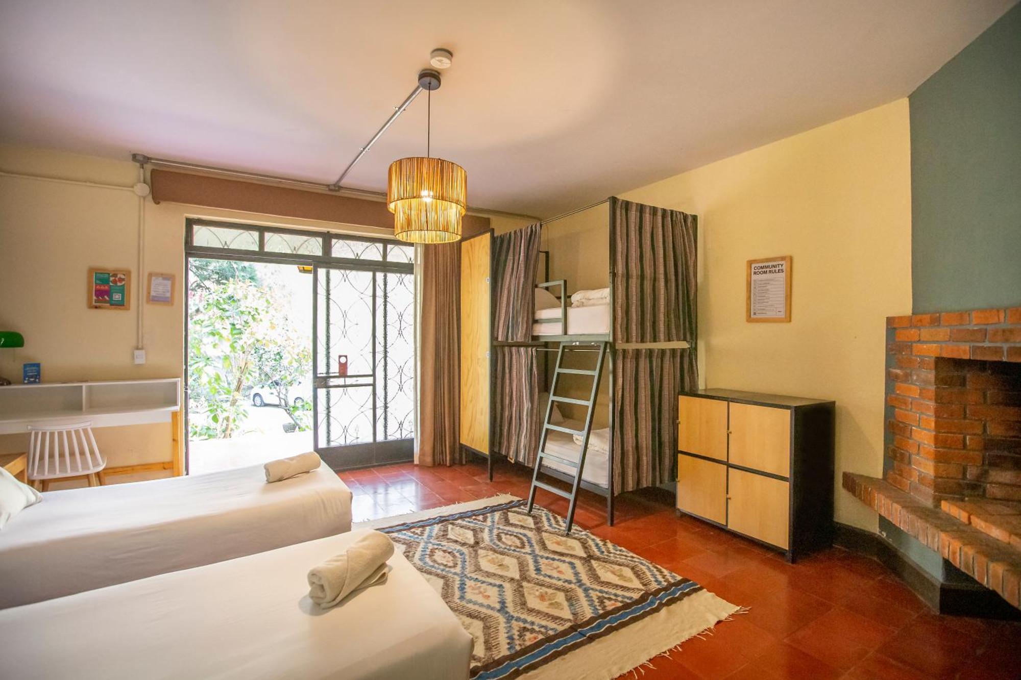Socialtel Atitlan Hotel Panajachel Ngoại thất bức ảnh